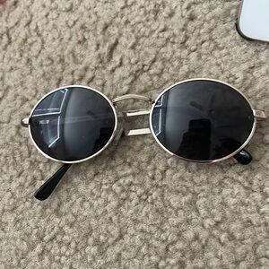 Black and Gold Round Sunglasses